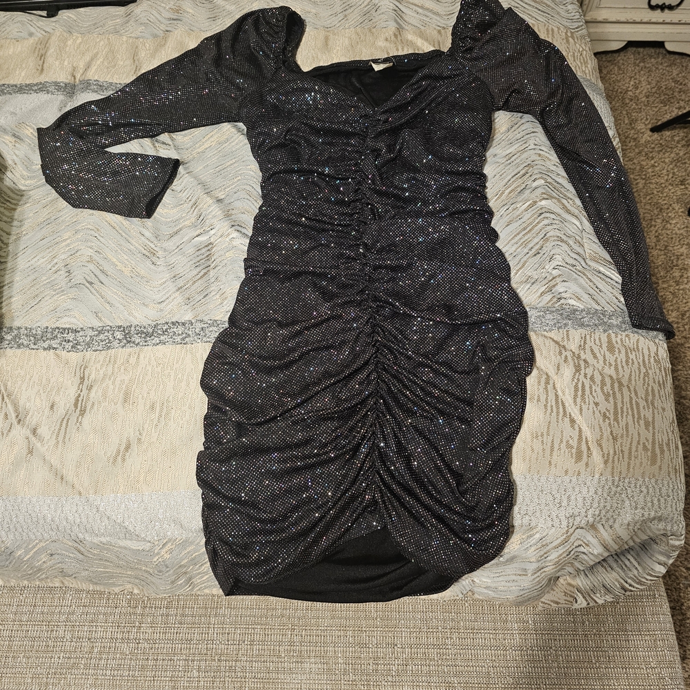 Sparkle Ruched Black Long-Sleeve Mini Dress